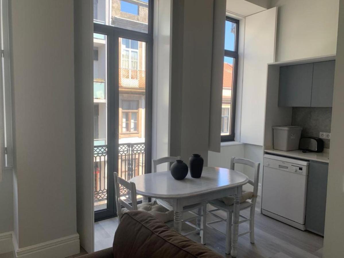 Art'S District Sunrise Apartment Порто Екстериор снимка